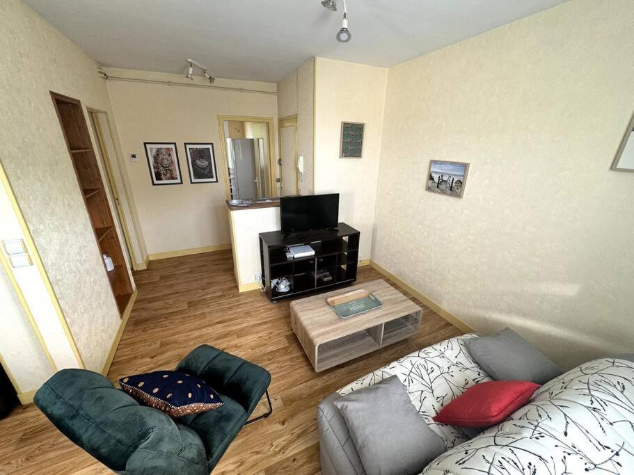 Appartement Proche De L'Hyper-Centre Avec Garage Caen Kültér fotó