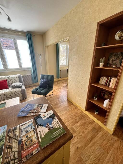 Appartement Proche De L'Hyper-Centre Avec Garage Caen Kültér fotó